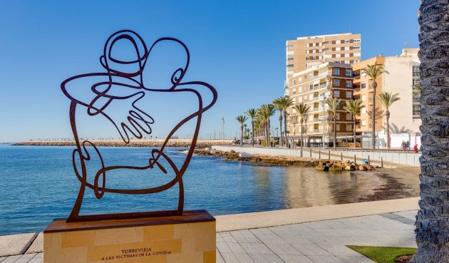 Resale - Apartment -
Torrevieja - Estacion De Autobuses