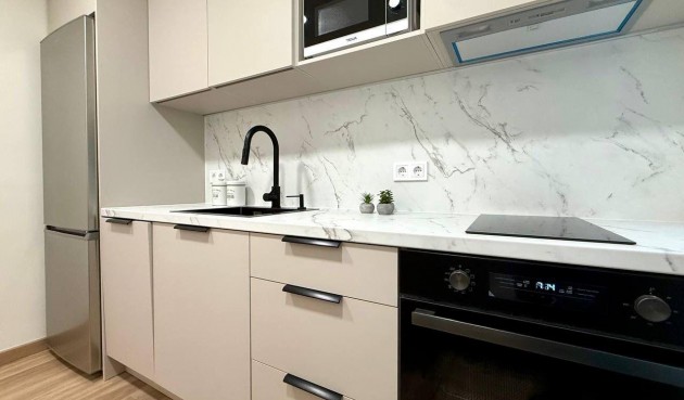 Resale - Apartment -
Lo Pagan - La Puntica
