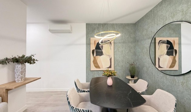Resale - Apartment -
Torrevieja - Playa del Cura