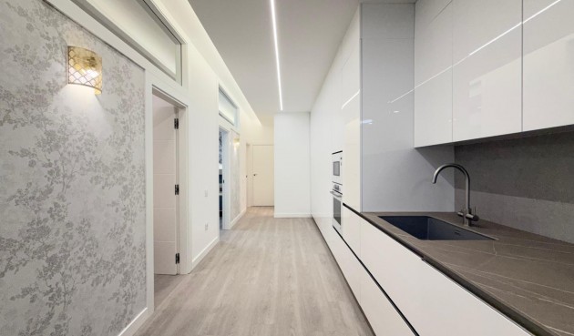 Resale - Apartment -
Torrevieja - Playa del Cura