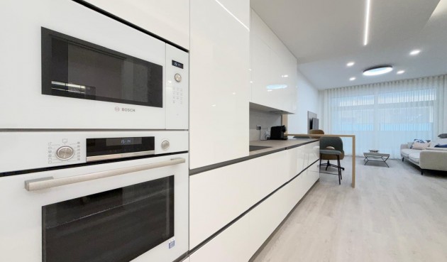 Resale - Apartment -
Torrevieja - Playa del Cura