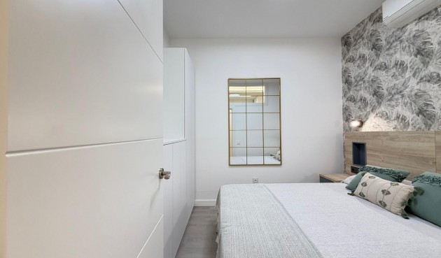 Resale - Apartment -
Torrevieja - Playa del Cura