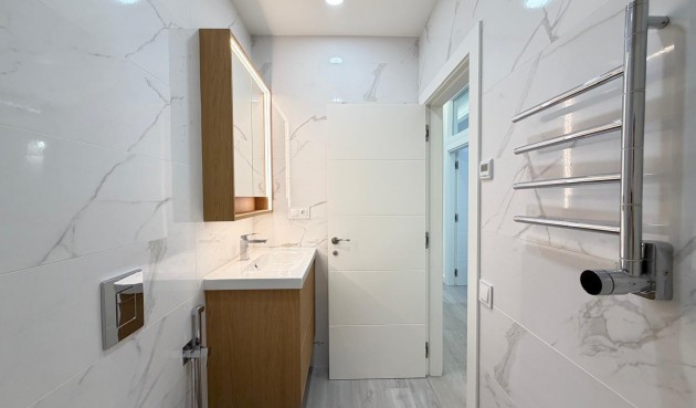 Resale - Apartment -
Torrevieja - Playa del Cura