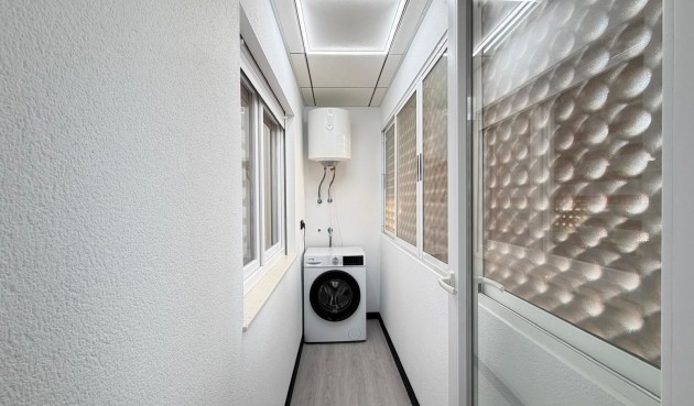 Resale - Apartment -
Torrevieja - Playa del Cura