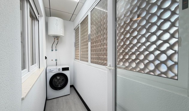 Resale - Apartment -
Torrevieja - Playa del Cura