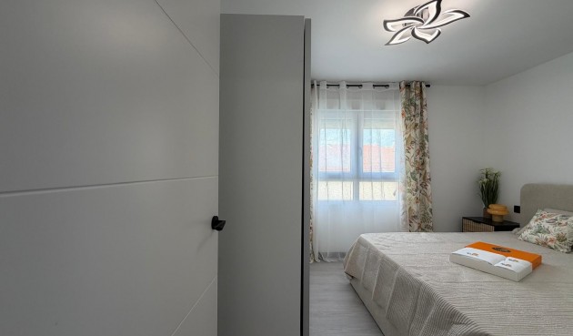 Resale - Apartment -
Torrevieja - Playa del Cura