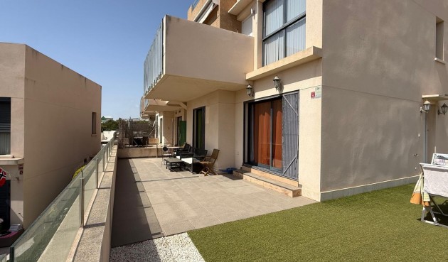 Resale - Bungalow -
Orihuela Costa - La Zenia