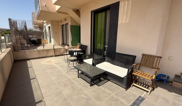 Resale - Bungalow -
Orihuela Costa - La Zenia