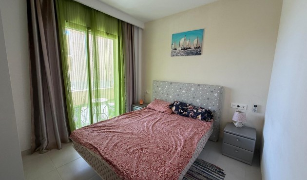 Resale - Bungalow -
Orihuela Costa - La Zenia