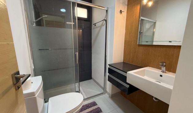 Resale - Bungalow -
Orihuela Costa - La Zenia