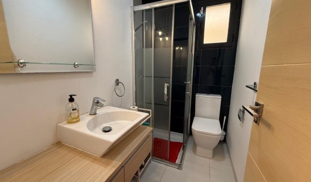 Resale - Bungalow -
Orihuela Costa - La Zenia