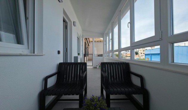 Resale - Bungalow -
Torrevieja - Zona Los Frutales