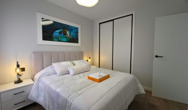 Resale - Bungalow -
Torrevieja - Zona Los Frutales