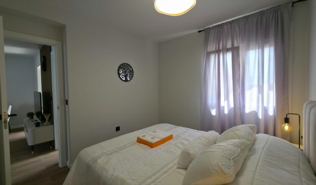 Resale - Bungalow -
Torrevieja - Zona Los Frutales