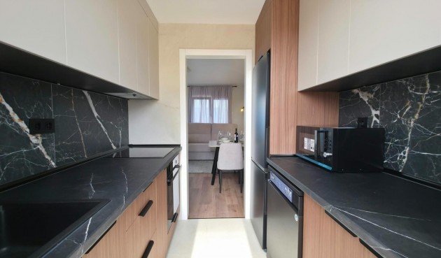 Resale - Bungalow -
Torrevieja - Zona Los Frutales