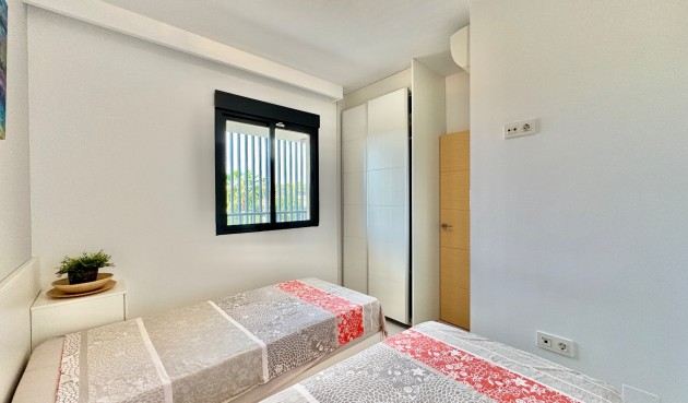 Reventa - Apartment -
Orihuela - Inland