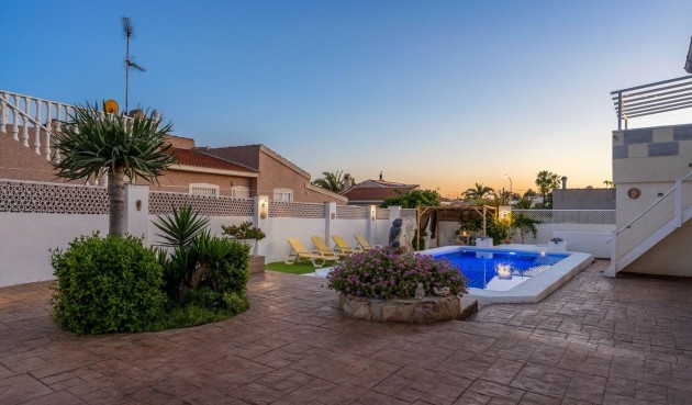 Resale - Villa -
Ciudad Quesada - Costa Blanca