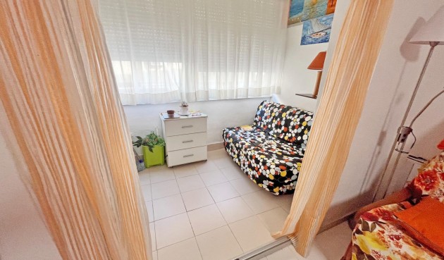 Resale - Apartment -
Guardamar del Segura - Centro