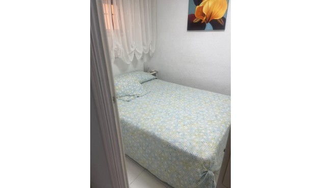 Resale - Apartment -
Guardamar del Segura - Centro