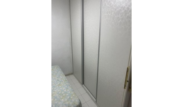 Resale - Apartment -
Guardamar del Segura - Centro