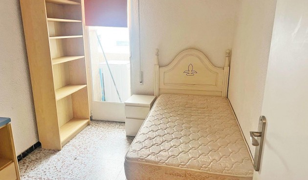 Resale - Apartment -
Guardamar del Segura - Centro