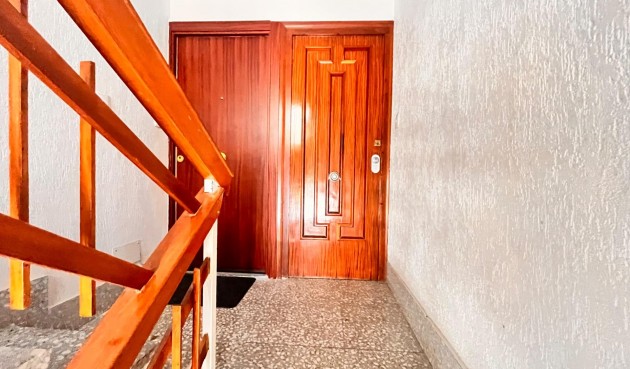 Resale - Apartment -
Guardamar del Segura - Centro