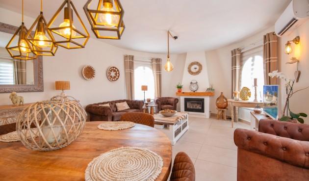 Resale - Villa -
Benissa - Costa Blanca