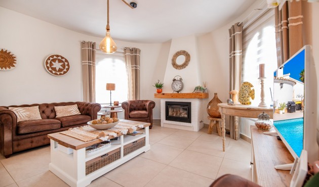 Resale - Villa -
Benissa - Costa Blanca