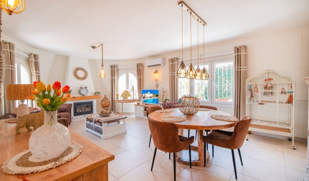Resale - Villa -
Benissa - Costa Blanca