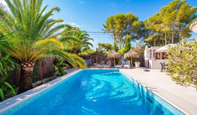 Resale - Villa -
Benissa - Costa Blanca