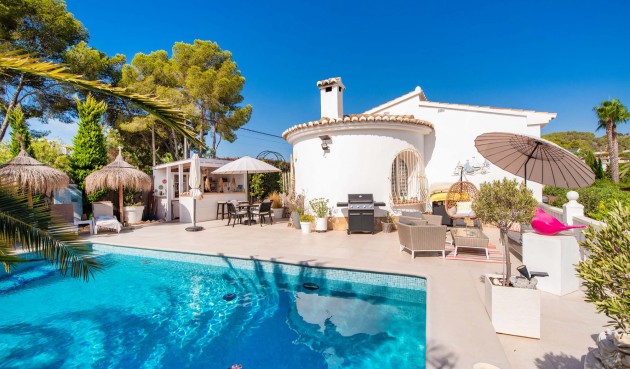 Resale - Villa -
Benissa - Costa Blanca