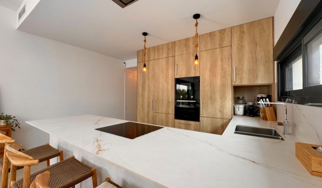 Resale - Villa -
Alicante - Costa Blanca