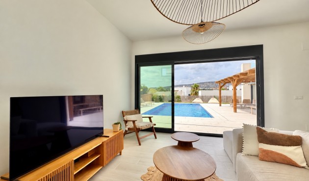 Resale - Villa -
Alicante - Costa Blanca
