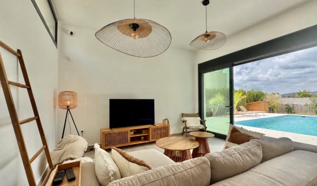 Resale - Villa -
Alicante - Costa Blanca