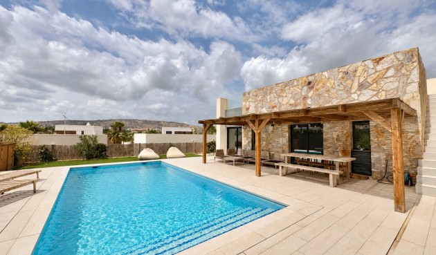 Resale - Villa -
Alicante - Costa Blanca