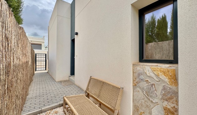 Resale - Villa -
Alicante - Costa Blanca