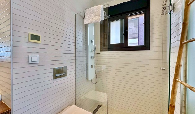 Resale - Villa -
San Miguel de Salinas - Bellavista