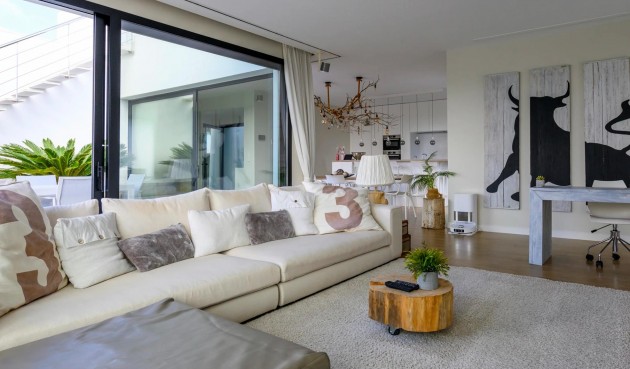 Resale - Villa -
Orihuela - Inland
