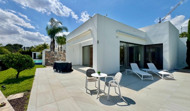 Resale - Villa -
Orihuela - Las Colinas Golf