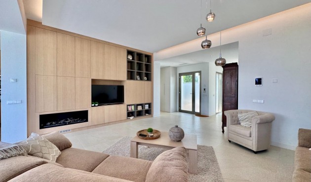 Resale - Villa -
Orihuela - Las Colinas Golf