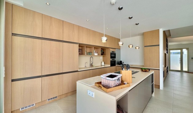 Resale - Villa -
Orihuela - Las Colinas Golf