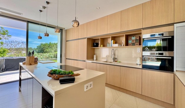 Resale - Villa -
Orihuela - Las Colinas Golf