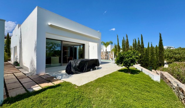 Resale - Villa -
Orihuela - Las Colinas Golf