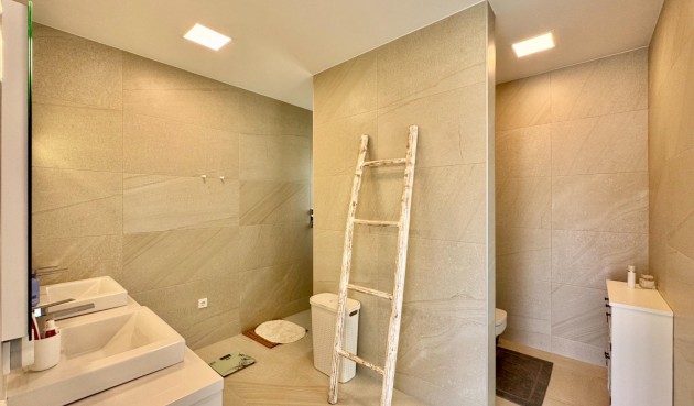 Resale - Villa -
Orihuela - Las Colinas Golf