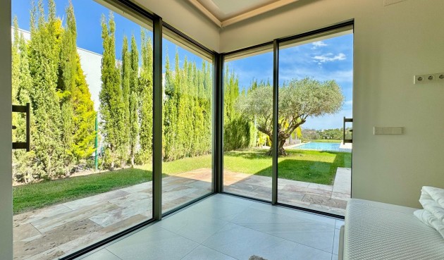 Resale - Villa -
Orihuela - Las Colinas Golf