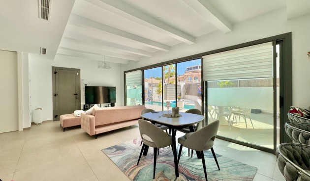Resale - Villa -
San Miguel de Salinas - Blue Lagoon - Galán