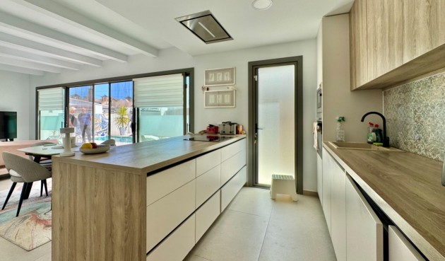 Resale - Villa -
San Miguel de Salinas - Blue Lagoon - Galán