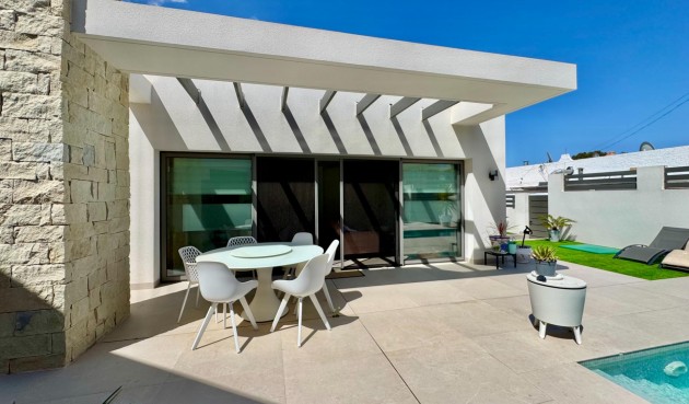 Resale - Villa -
San Miguel de Salinas - Blue Lagoon - Galán