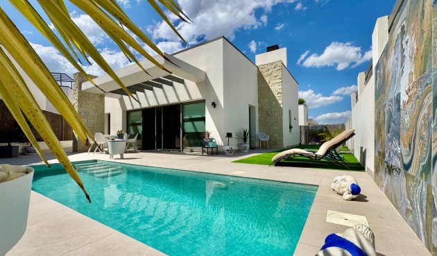 Resale - Villa -
San Miguel de Salinas - Blue Lagoon - Galán