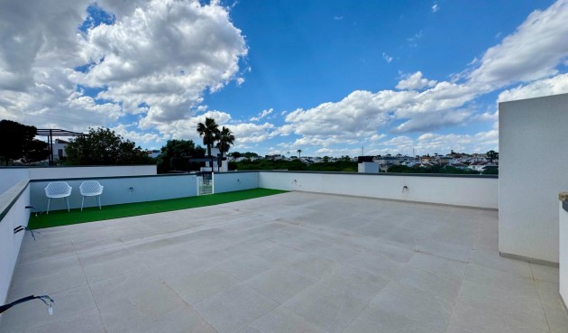 Resale - Villa -
San Miguel de Salinas - Blue Lagoon - Galán